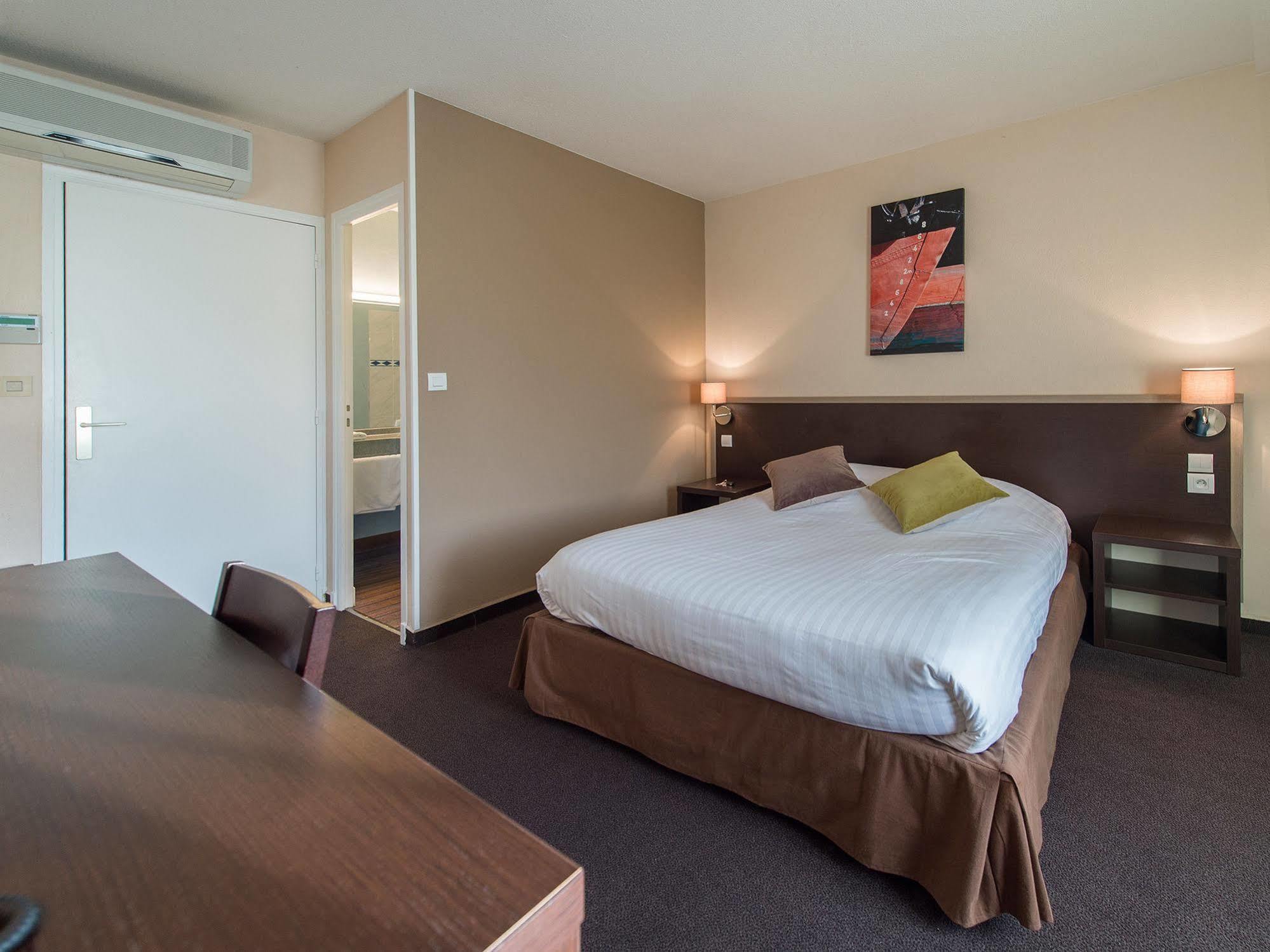 Hotel Restaurant Seminaires La Foresterie Le Mans Zewnętrze zdjęcie
